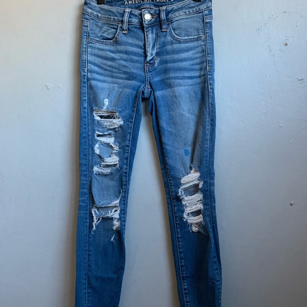 American Eagle size 2 Regular Next level jeans